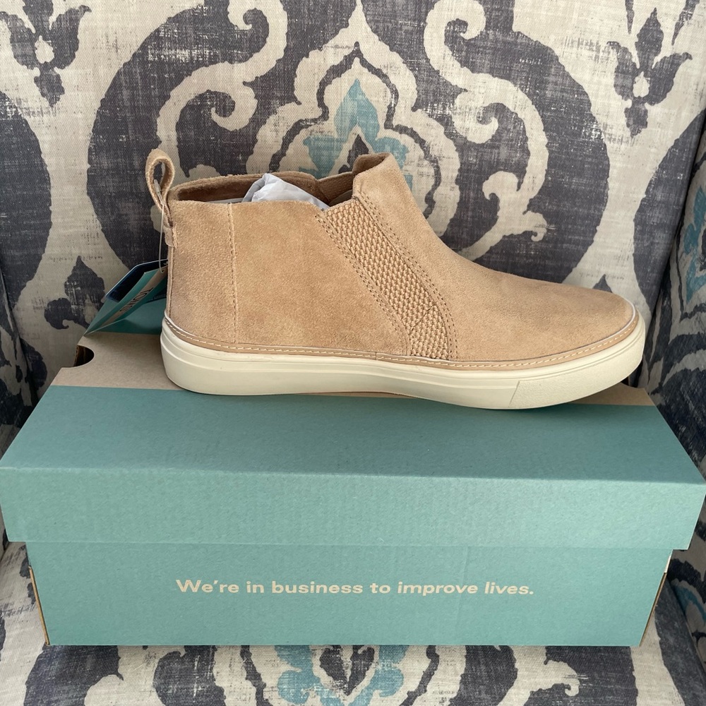 TOMS- Bryce Slip On